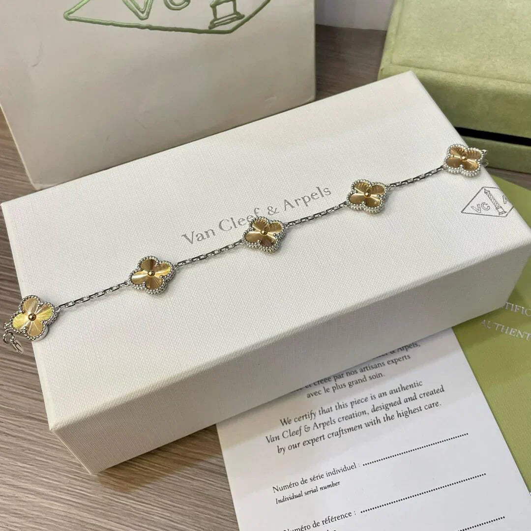 [Royal Jewellery] CLOVER 5 MOTIF LASER BRACELET COLLECTION
