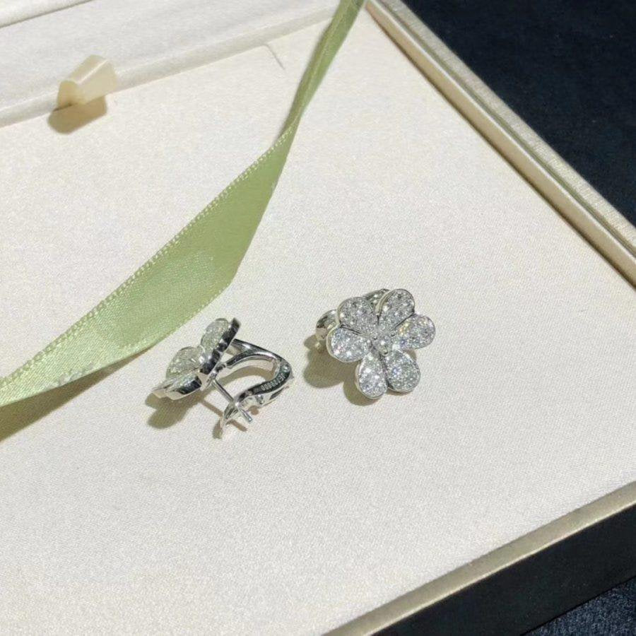 [Royal Jewellery]FRIVOLE SILVER FLOWER DIAMOND EARRINGS