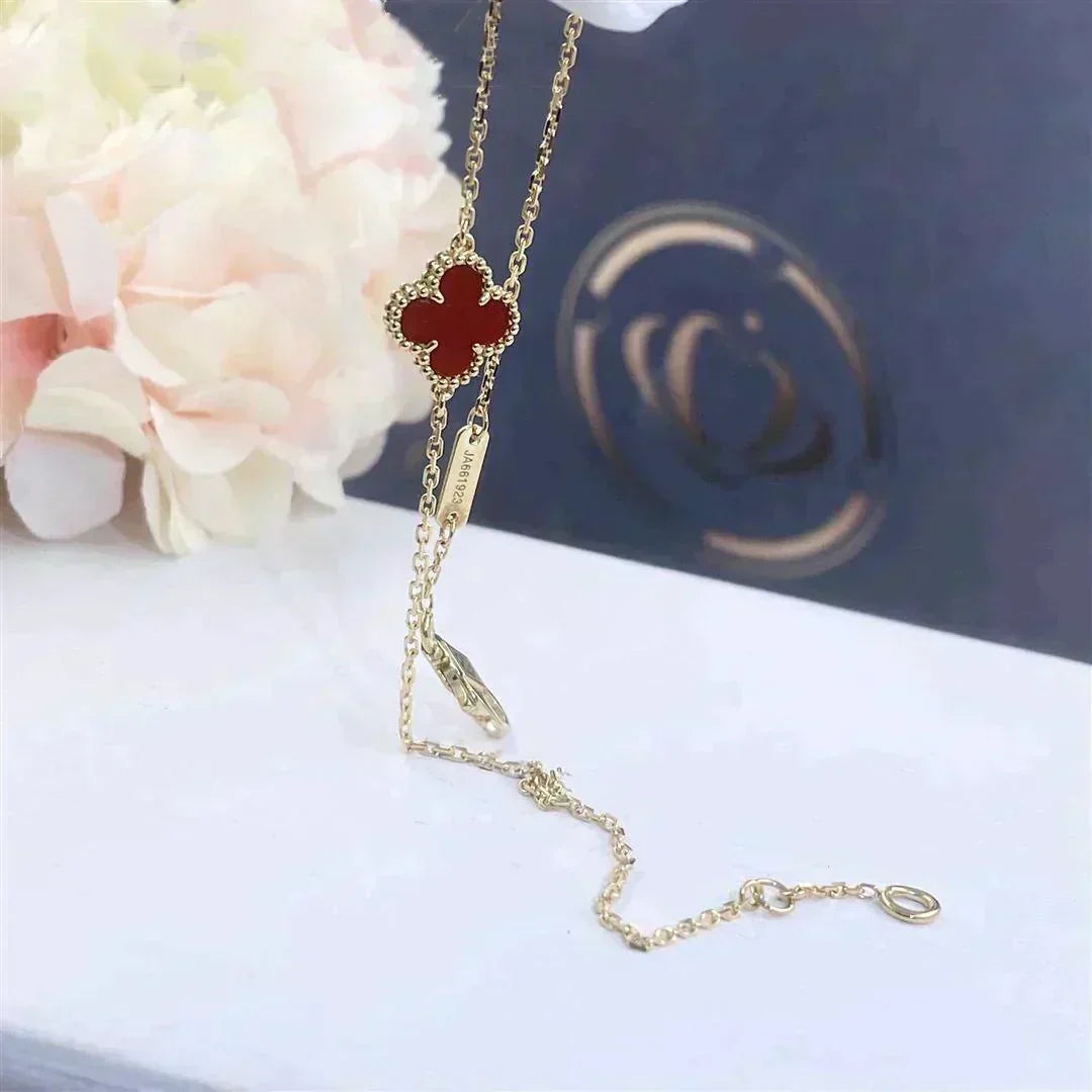 [Royal Jewellery]CLOVER  CARNELIAN SINGLE FLOWER BRACELET