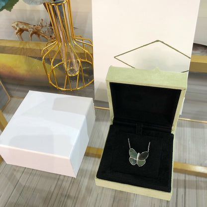 [Royal Jewellery]LARGE BUTTERFLY SILVER PENDANT DIAMOND NECKLACE