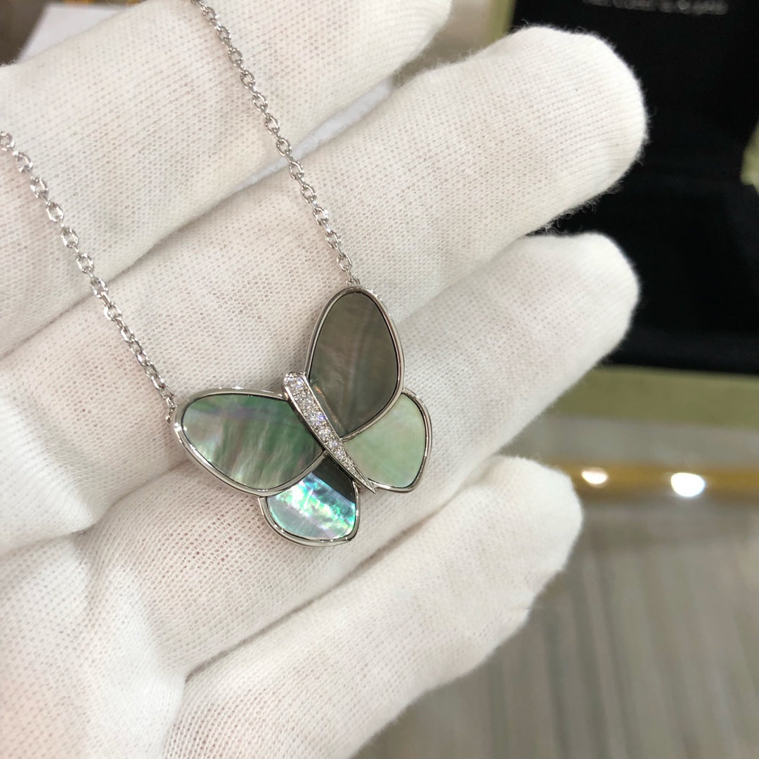 [Royal Jewellery]LARGE BUTTERFLY SILVER PENDANT DIAMOND NECKLACE