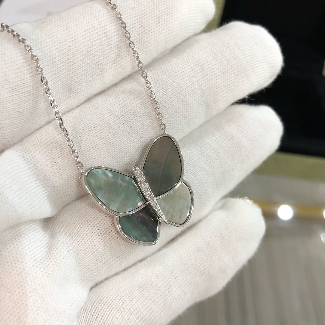 [Royal Jewellery]LARGE BUTTERFLY SILVER PENDANT DIAMOND NECKLACE