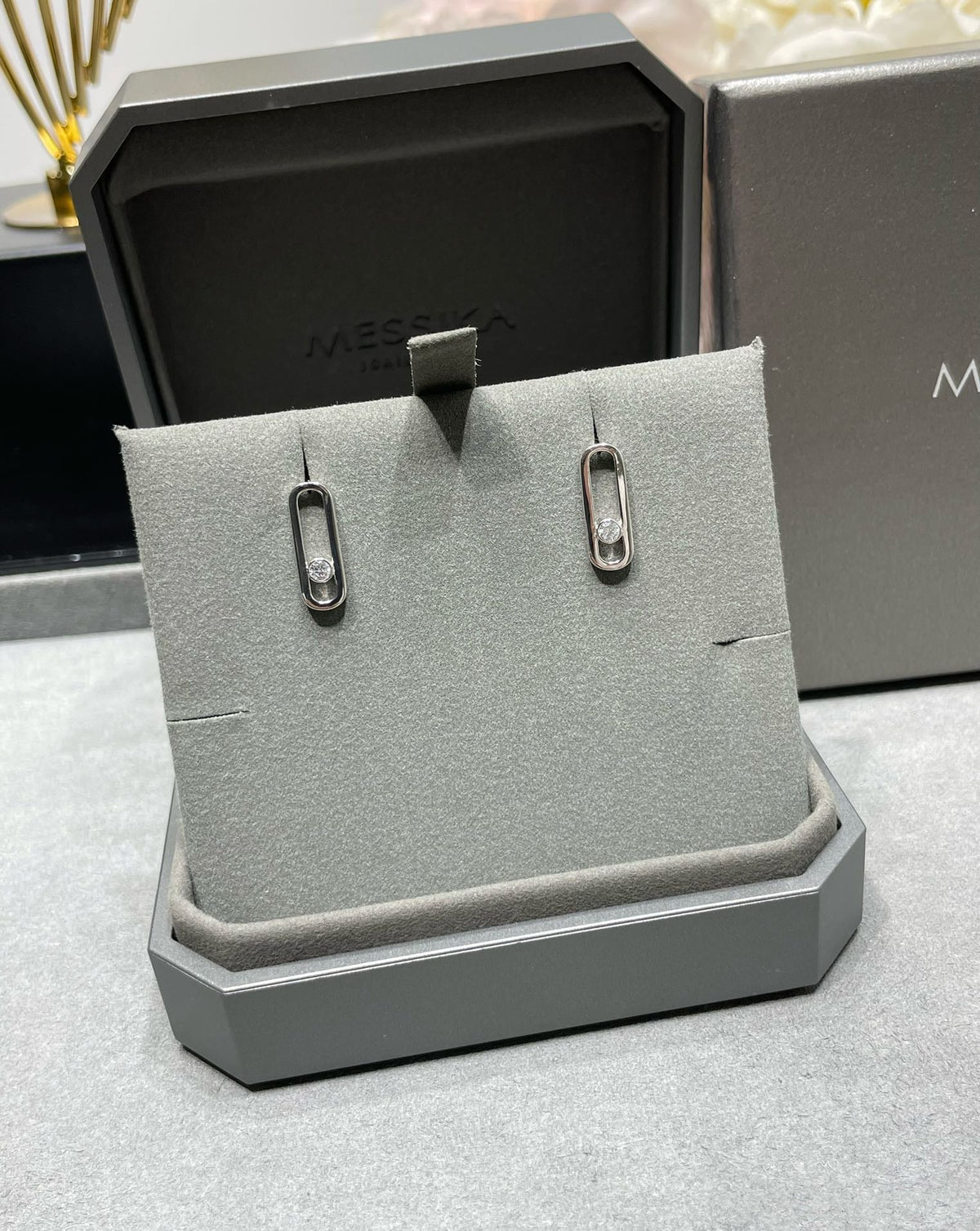 [Royal]MOVE UNO SMALL 1 DIAMOND EARRINGS
