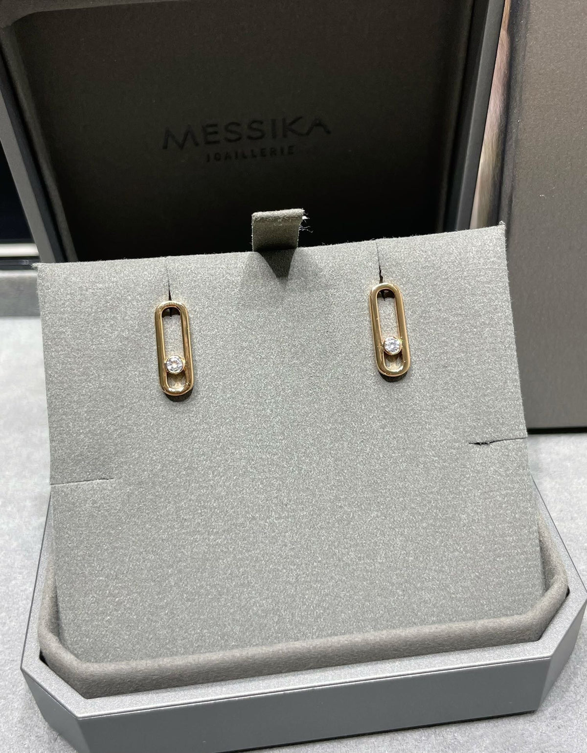 [Royal]MOVE UNO SMALL 1 DIAMOND EARRINGS