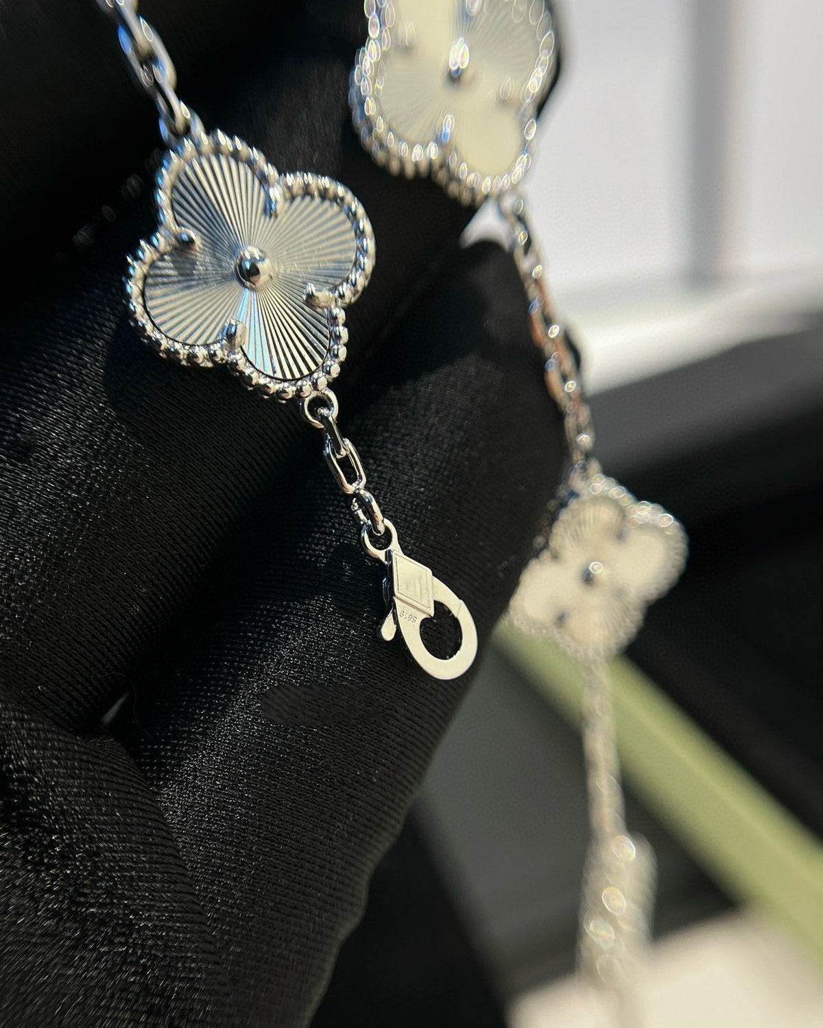[Royal Jewellery] CLOVER 5 MOTIF LASER BRACELET COLLECTION