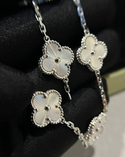 [Royal Jewellery] CLOVER 5 MOTIF LASER BRACELET COLLECTION